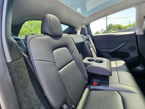 Used 2025 Tesla Model Y Long Range RWD image 64