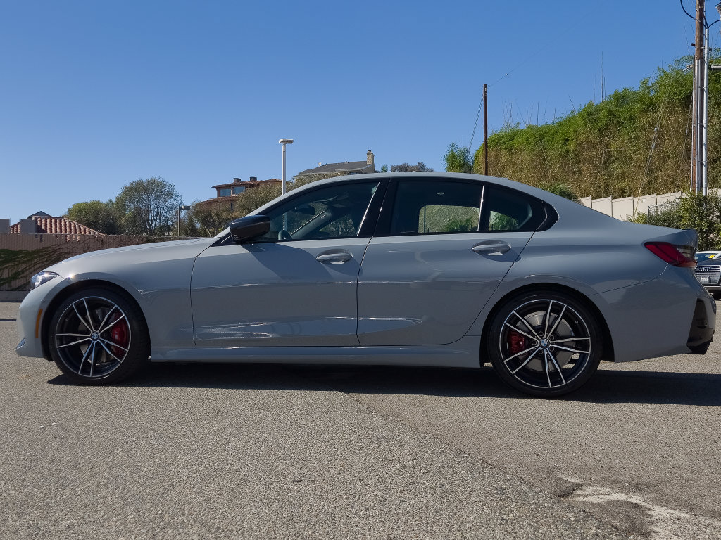Used 2024 BMW 330i Sedan w/ M Sport Package RWD image 8