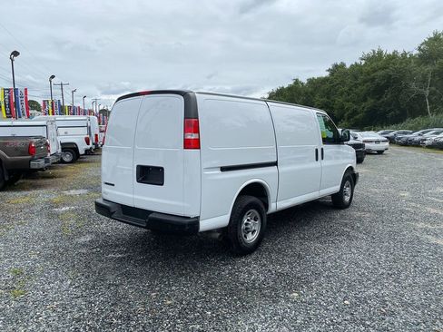 Used 2021 Chevrolet Express 2500 image 5