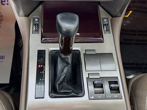 Used 2018 Lexus GX 460 Premium w/ Premium Package image 17