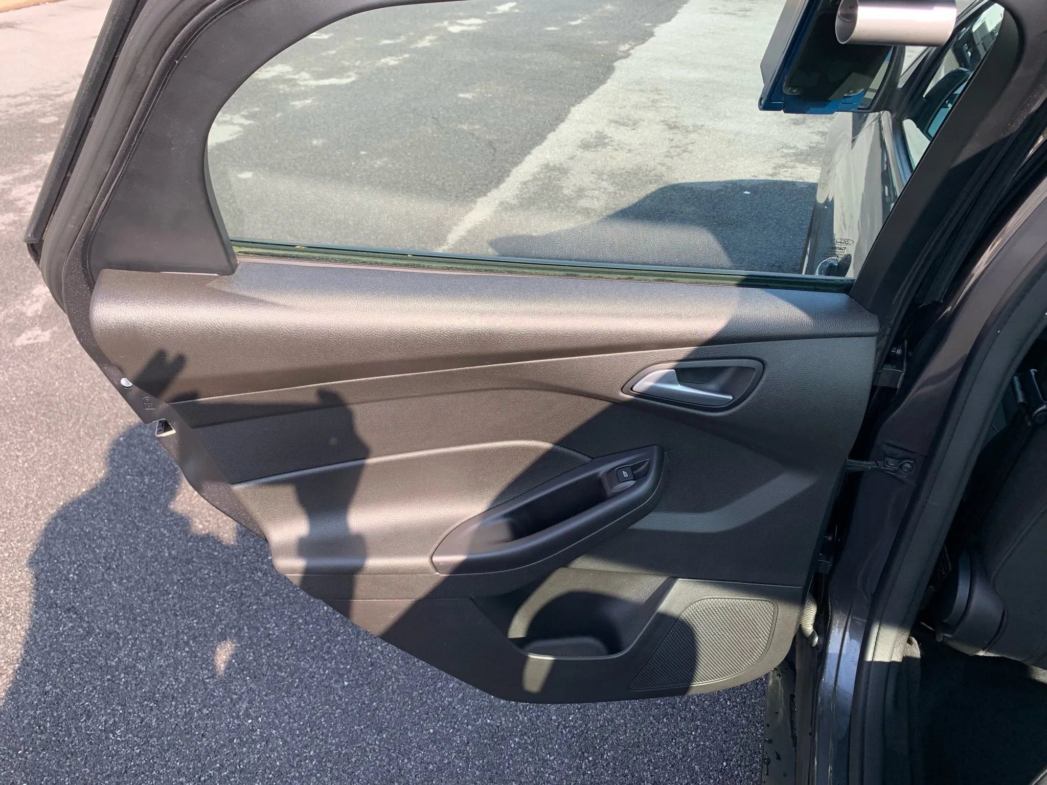 Used 2016 Ford Focus SE FWD image 23