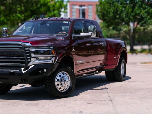 Used 2021 RAM 3500 Limited AWD/4WD image 9