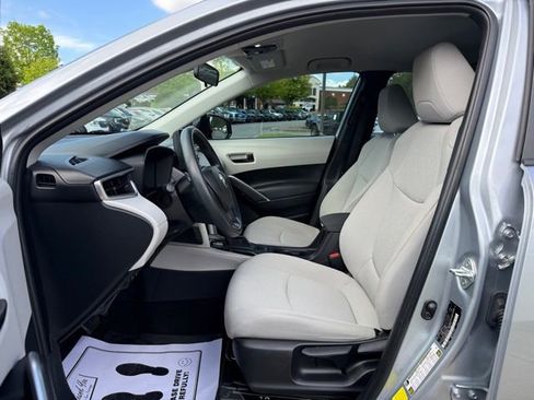 Used 2022 Toyota Corolla Cross L FWD image 13