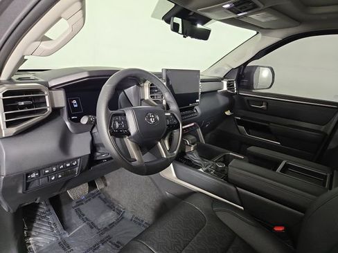 Used 2024 Toyota Tundra Limited AWD/4WD image 15