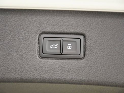 Used 2025 Audi Q7 3.0T Premium Plus w/ Premium Plus Package image 56