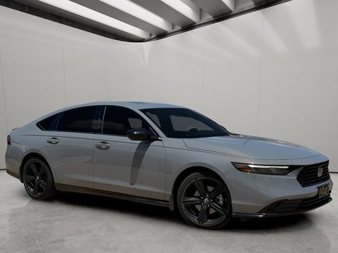 Used 2024 Honda Accord Sport image 8