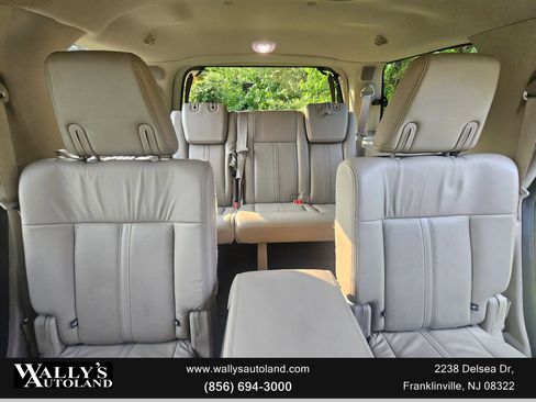 Used 2015 Lincoln Navigator 4WD image 19