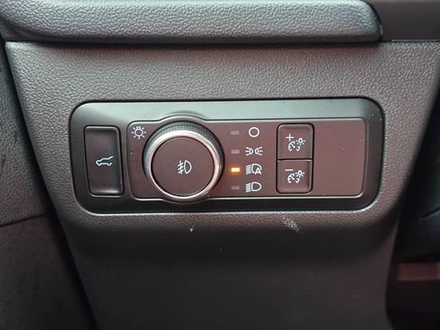 Used 2025 Ford Escape Platinum AWD/4WD image 25