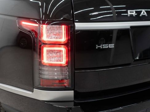 Used 2017 Land Rover Range Rover HSE image 47