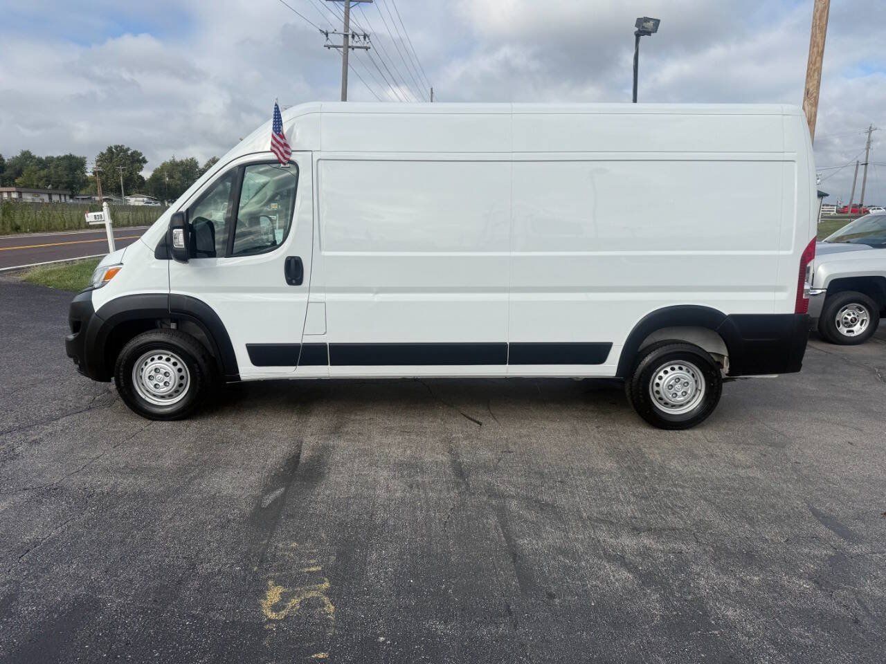 Used 2024 RAM ProMaster 2500 w/ Convenience Group FWD image 1