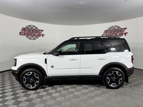 Used 2022 Ford Bronco Sport Outer Banks w/ Tech Package AWD/4WD image 4