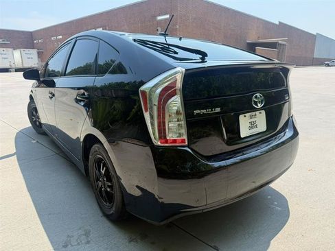 Used 2013 Toyota Prius Three FWD image 2