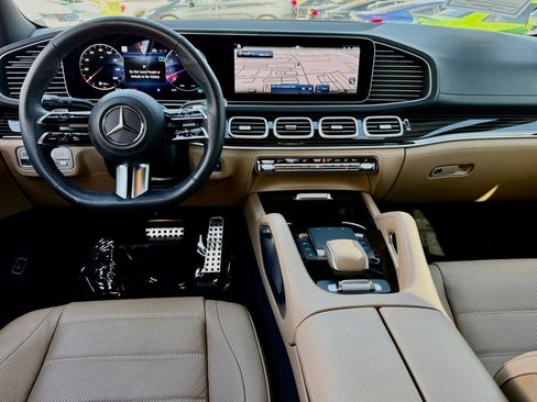Used 2024 Mercedes-Benz GLS 450 4MATIC image 43