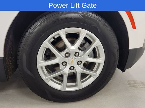 Used 2024 Chevrolet Equinox LT AWD/4WD image 9