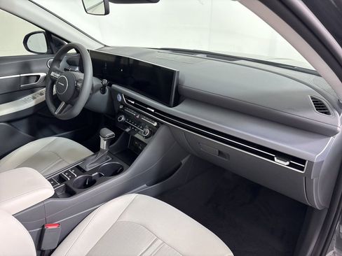 New 2026 Hyundai Sonata SE FWD image 14