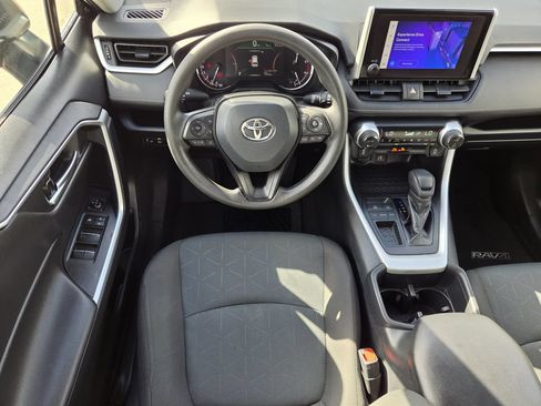 Used 2025 Toyota RAV4 XLE FWD image 14