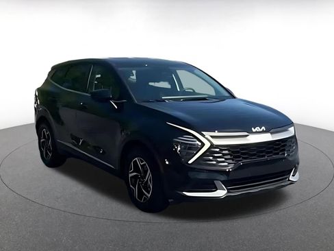 Used 2025 Kia Sportage LX image 8