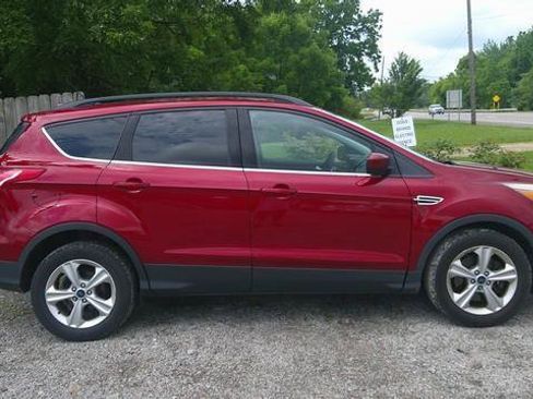 Used 2014 Ford Escape SE w/ Equipment Group 201A FWD image 3
