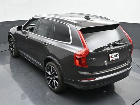 New 2025 Volvo XC90 B6 Plus w/ Protection Package Premier image 40