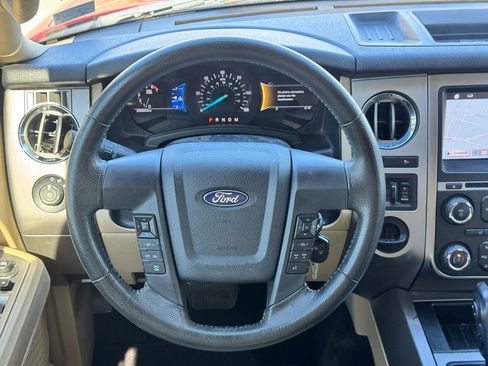 Used 2017 Ford Expedition EL XLT w/ Equipment Group 202A RWD image 27