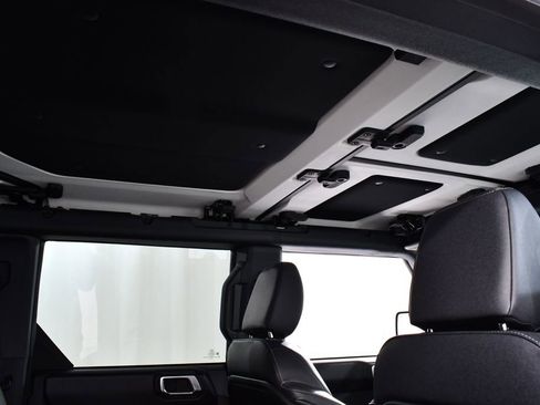 New 2025 Ford Bronco Badlands image 18