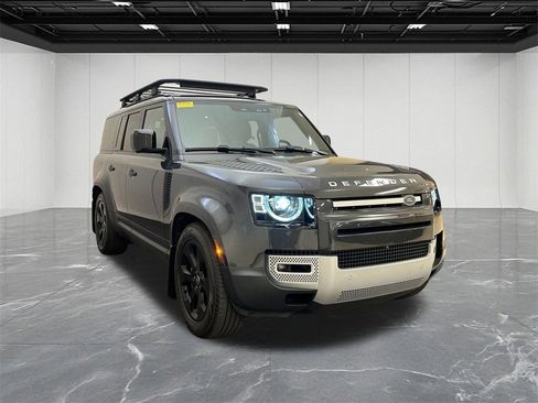 Used 2024 Land Rover Defender 130 S image 13