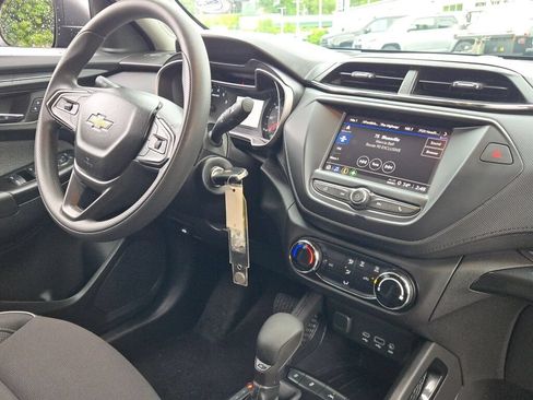 Certified 2023 Chevrolet TrailBlazer LS FWD image 14