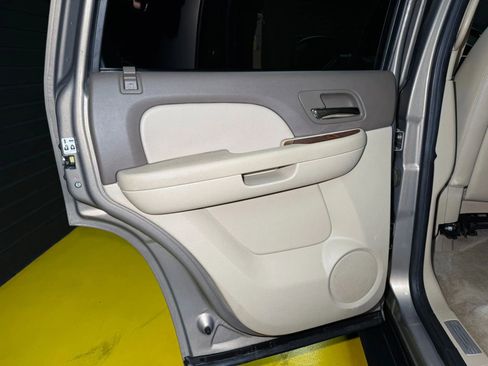 Used 2007 GMC Yukon SLT w/ SLT Preferred Equipment Group image 24