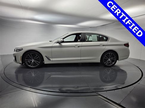 Certified 2022 BMW 540i w/ Premium Package image 6