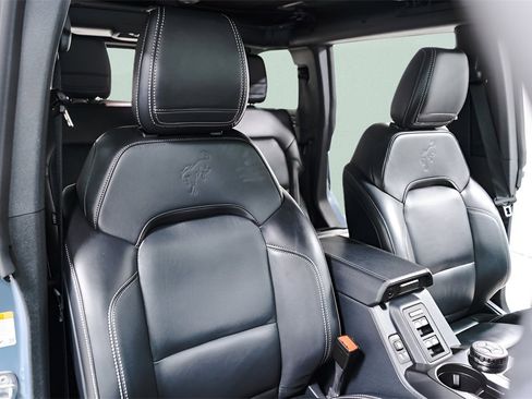 Used 2025 Ford Bronco Outer Banks image 37