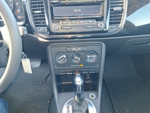 Used 2013 Volkswagen Beetle 2.5 image 10