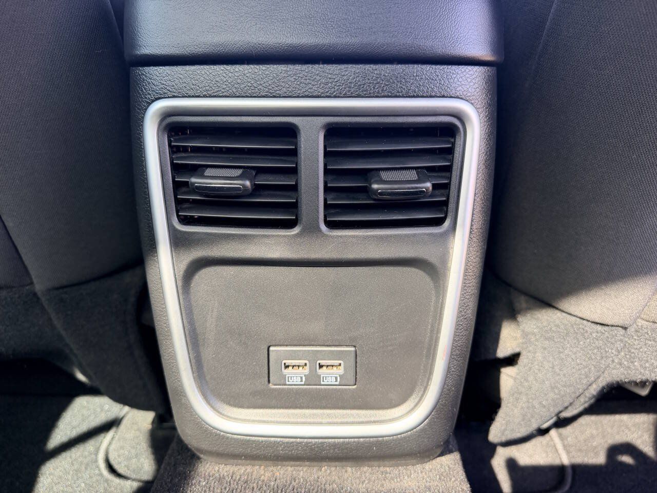 Used 2020 Dodge Charger SXT RWD image 23