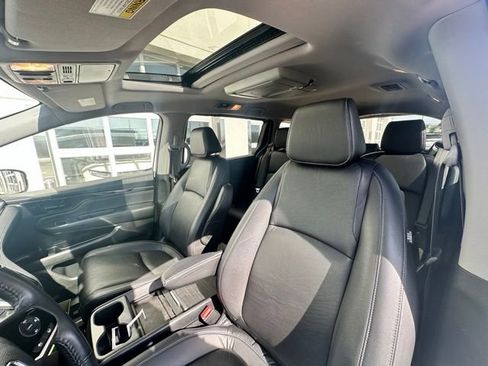 Used 2022 Honda Odyssey Touring image 7