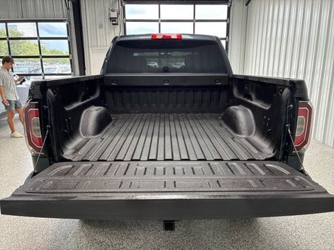 Used 2018 GMC Sierra 1500 SLT w/ SLT Premium Package AWD/4WD image 25