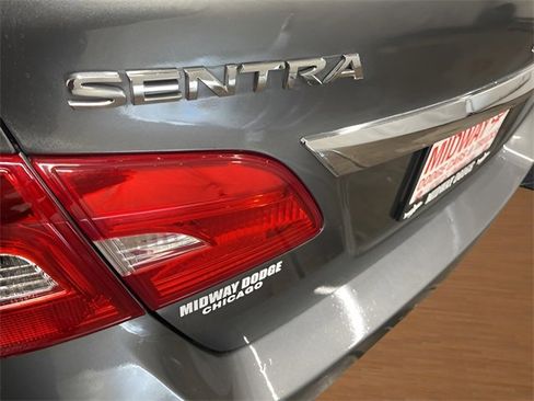 Used 2019 Nissan Sentra SR image 8