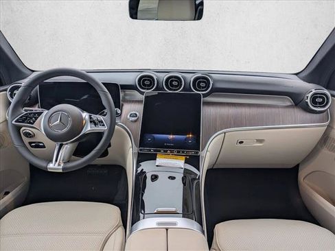 Used 2026 Mercedes-Benz GLC 300 image 14
