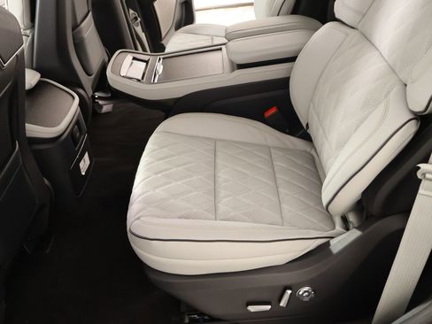 New 2026 Lincoln Navigator Black Label AWD/4WD image 12