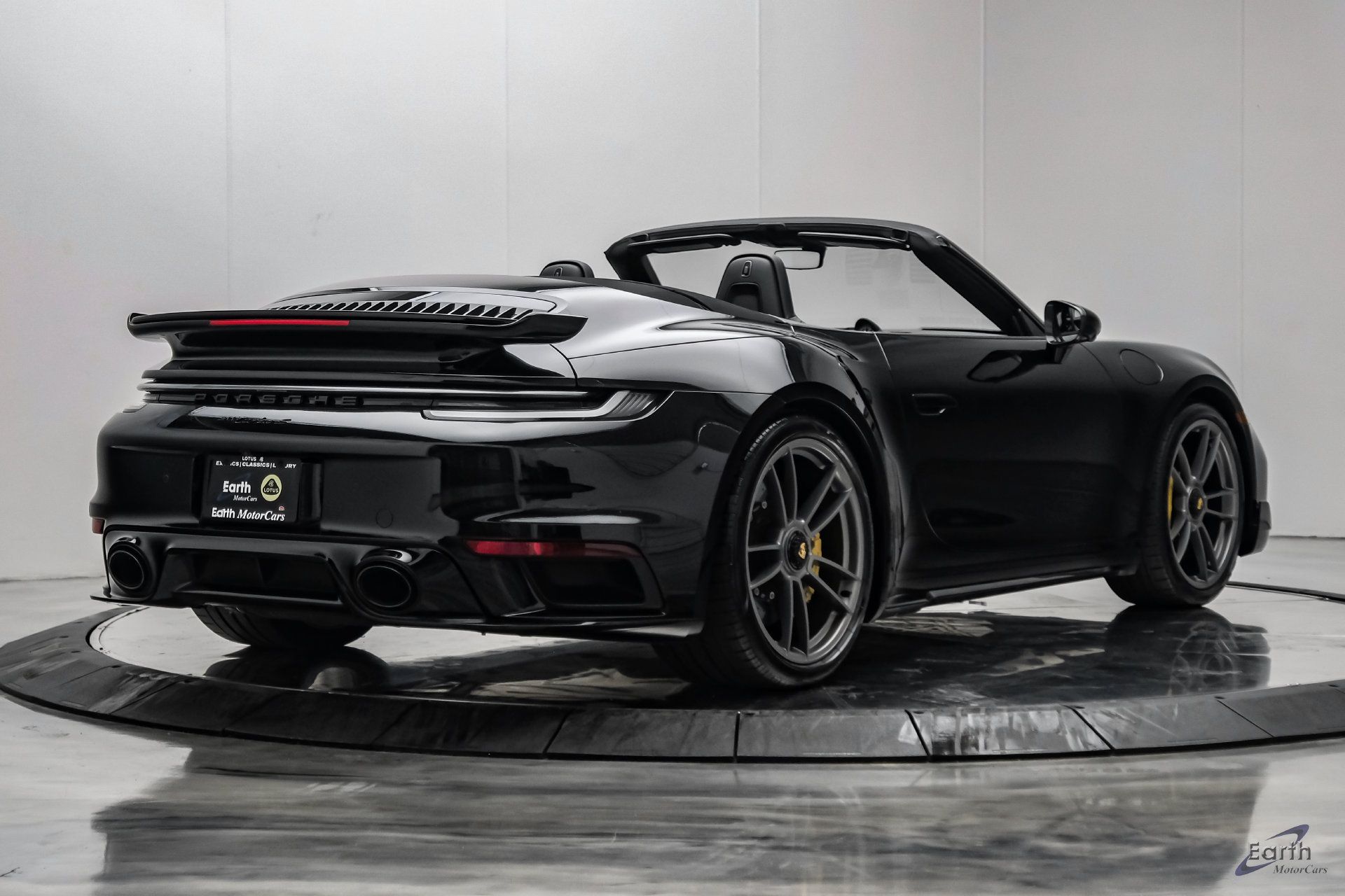 Used 2025 Porsche 911 Turbo S w/ Exterior Sport Package AWD/4WD image 21