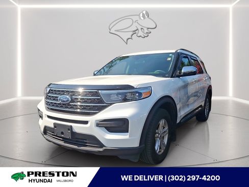 Used 2024 Ford Explorer XLT AWD/4WD image 1