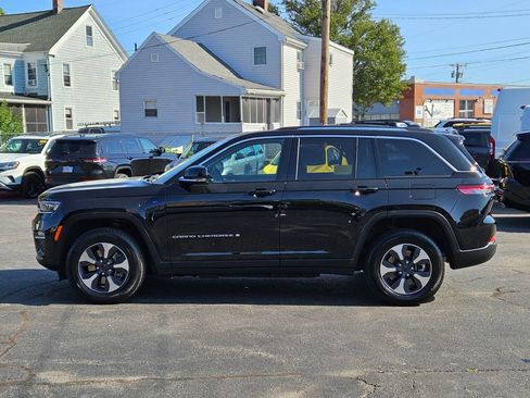 Used 2023 Jeep Grand Cherokee 4WD 4xe image 2