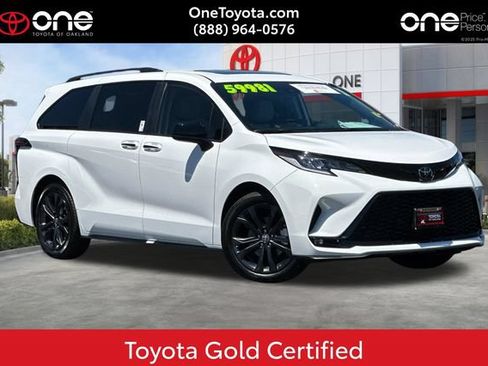 Certified 2026 Toyota Sienna XSE FWD image 1