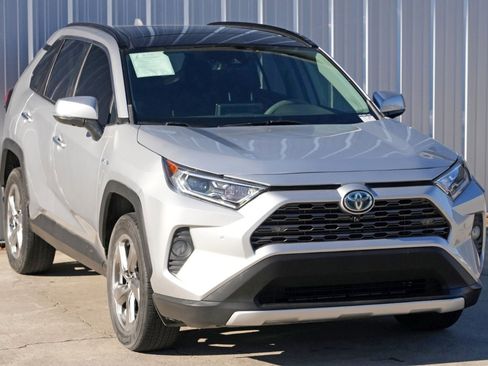 Used 2019 Toyota RAV4 Limited image 54