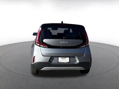 Used 2025 Kia Soul LX w/ LX Technology Package image 12