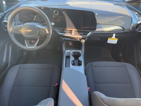 New 2026 Chevrolet Equinox EV LT image 33