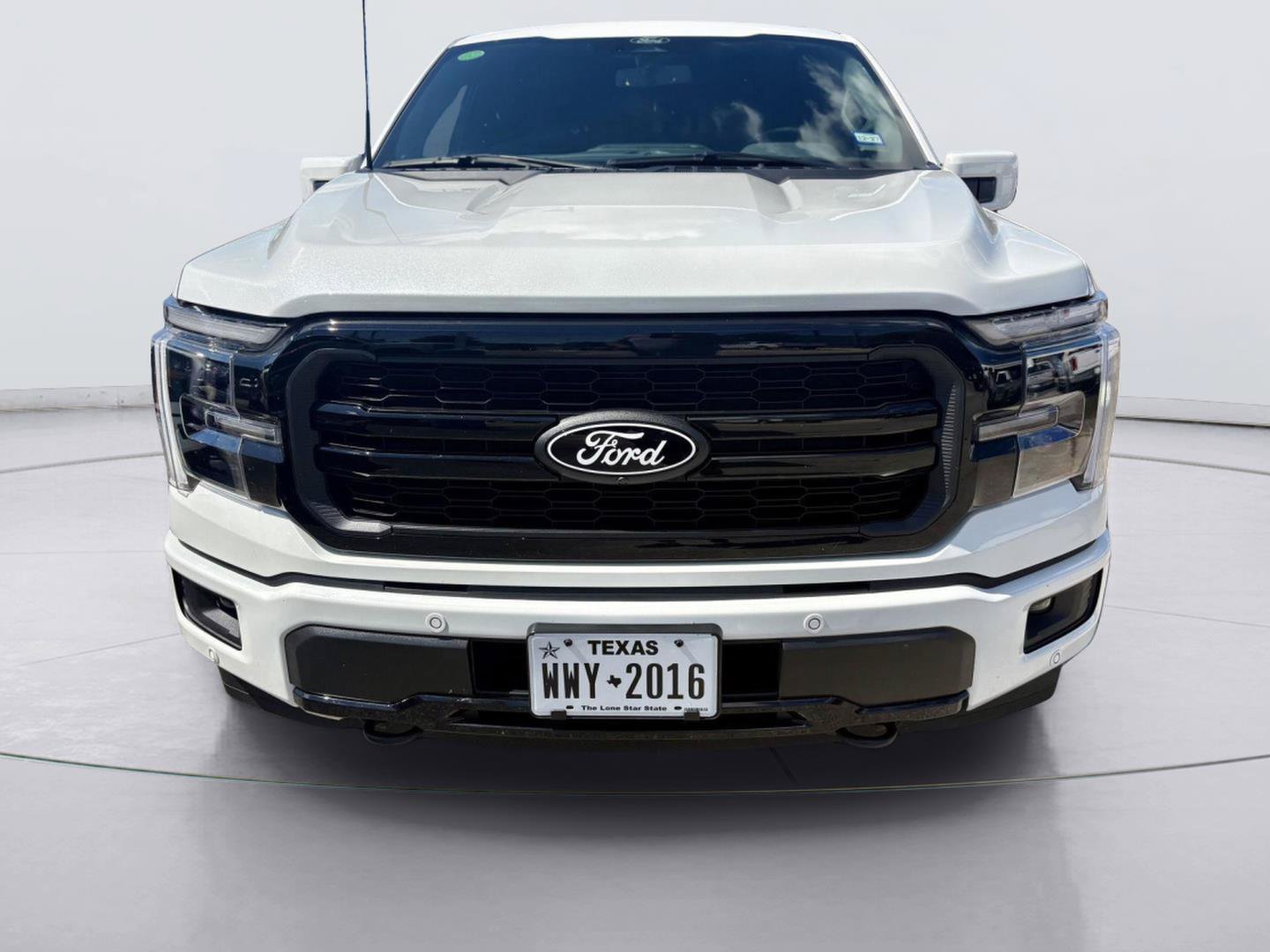 Used 2025 Ford F150 Lariat w/ Equipment Group 501A Mid AWD/4WD image 8