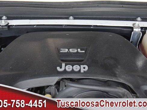 Used 2018 Jeep Wrangler Unlimited Sahara AWD/4WD image 42