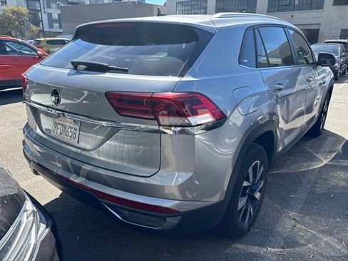 Certified 2023 Volkswagen Atlas Cross Sport SE FWD image 3