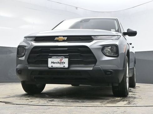 Used 2023 Chevrolet TrailBlazer LS image 30