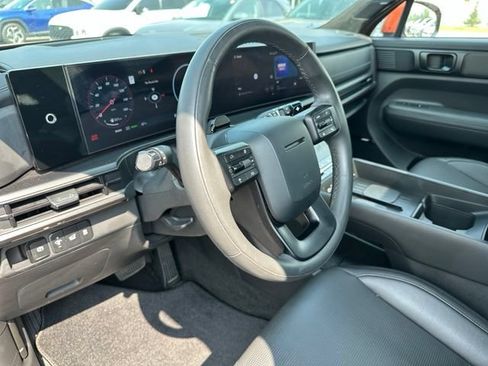 Used 2024 Hyundai Santa Fe Calligraphy AWD/4WD image 25