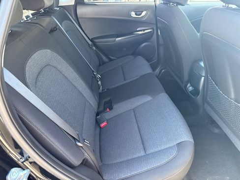 Used 2023 Hyundai Kona SE image 16